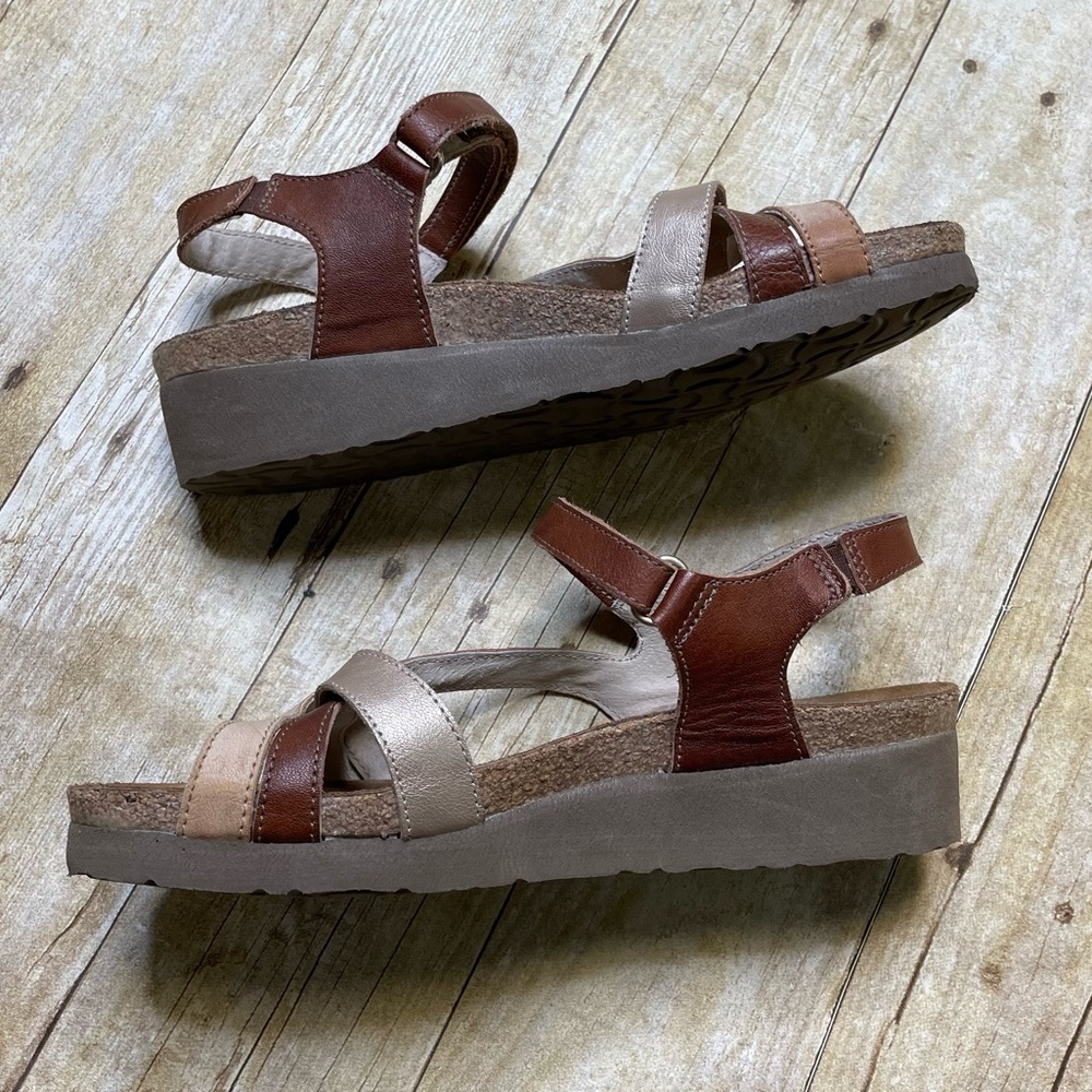 Noat Sophia Leather Strappy Wedge Sandal - Picture 3 of 10